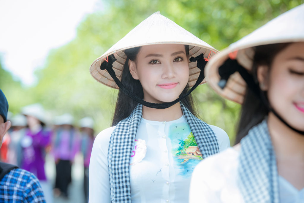 Người đẹp Thùy Trang, một trong những ứng viên sáng giá của cuộc thi năm nay. Cô vừa vướng rắc rối khi làm trắng răng bằng lớp tạo độ trắng.